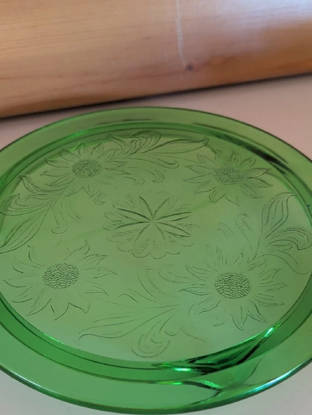 VTG. Jeannette Iraineum Glass Company, Green Pressed Glass Footed Cake Plate.
